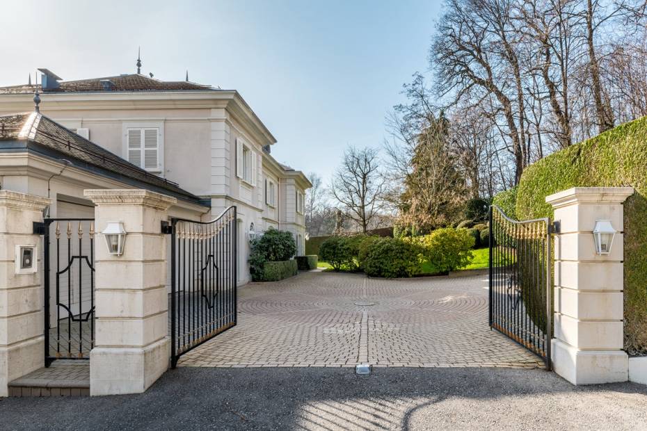 Superbe propriété de maître avec piscine et vue à Chailly