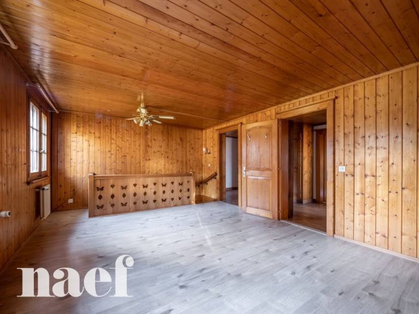 Magnifique chalet de 11 pièces avec grand terrain à vendre à Château-d’Oex