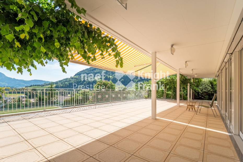 Magnifique propriété de 9.5 pièces à vendre à Charmey