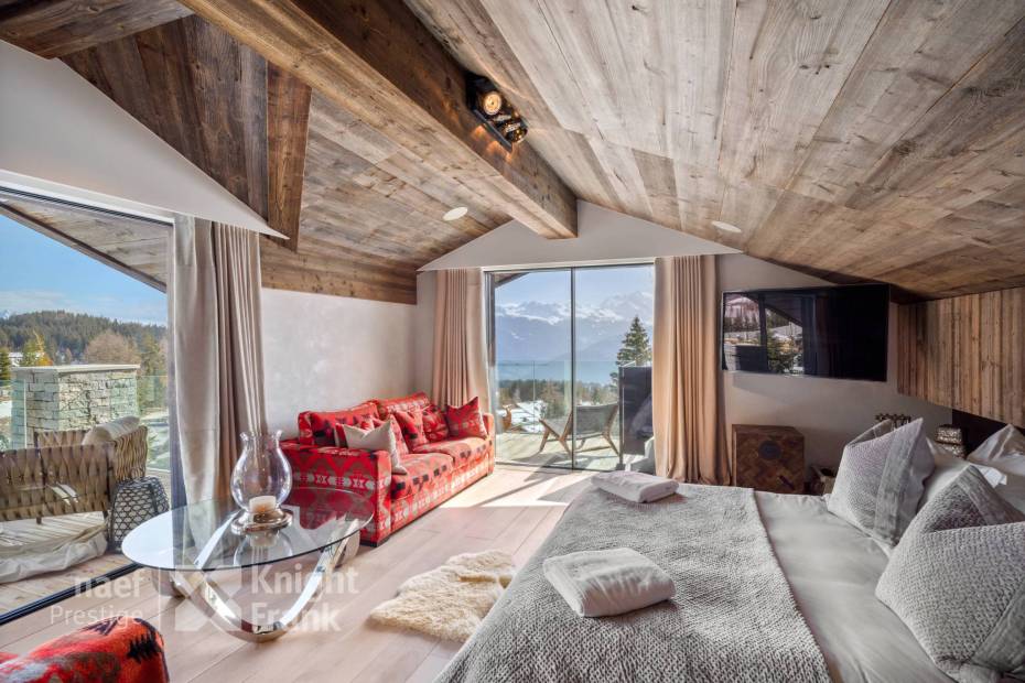 Exceptional chalet at Plans Mayens