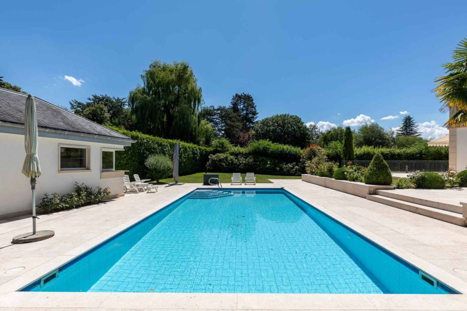 Magnifique villa avec piscine à Cologny