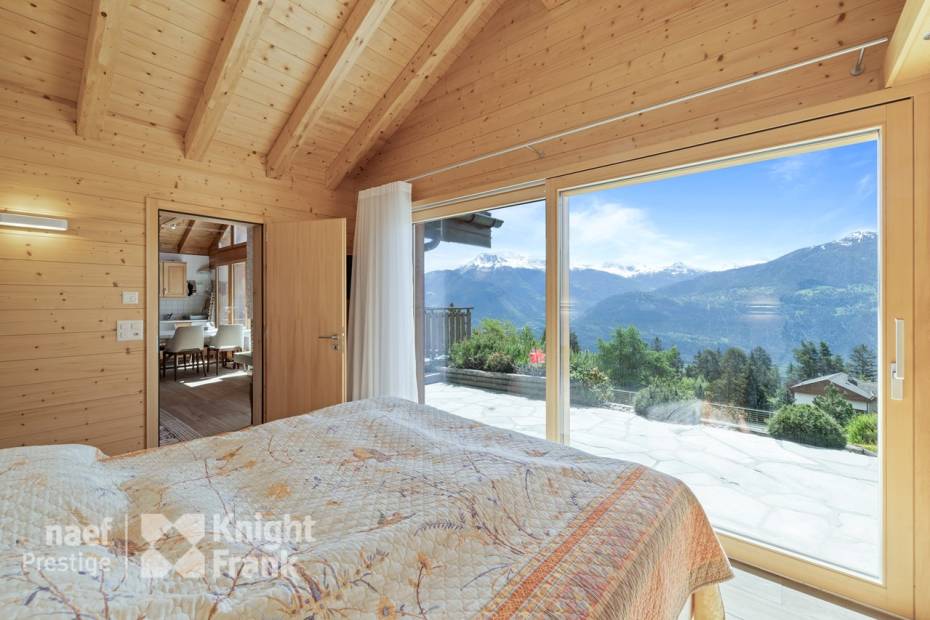 Land and chalets in Crans-Montana