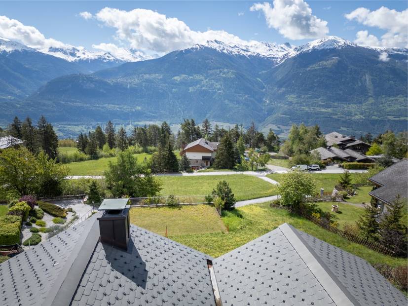 Land and chalets in Crans-Montana