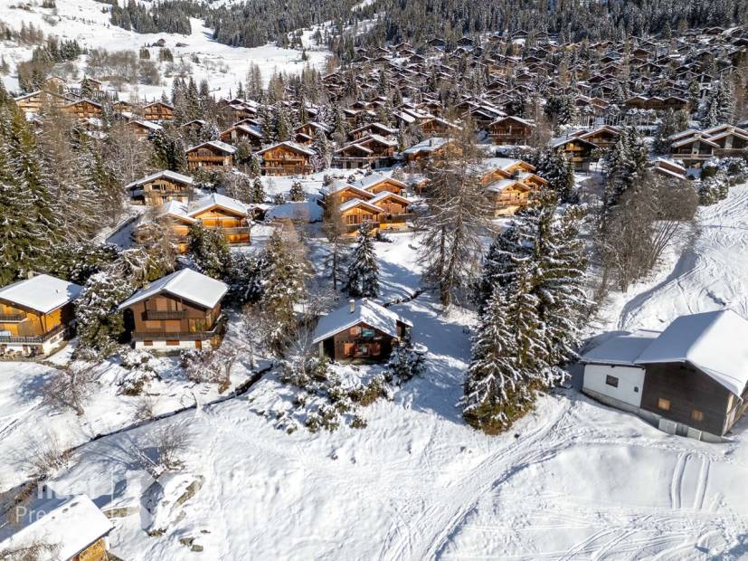 Terrain ski in-out sur la piste Le Rouge