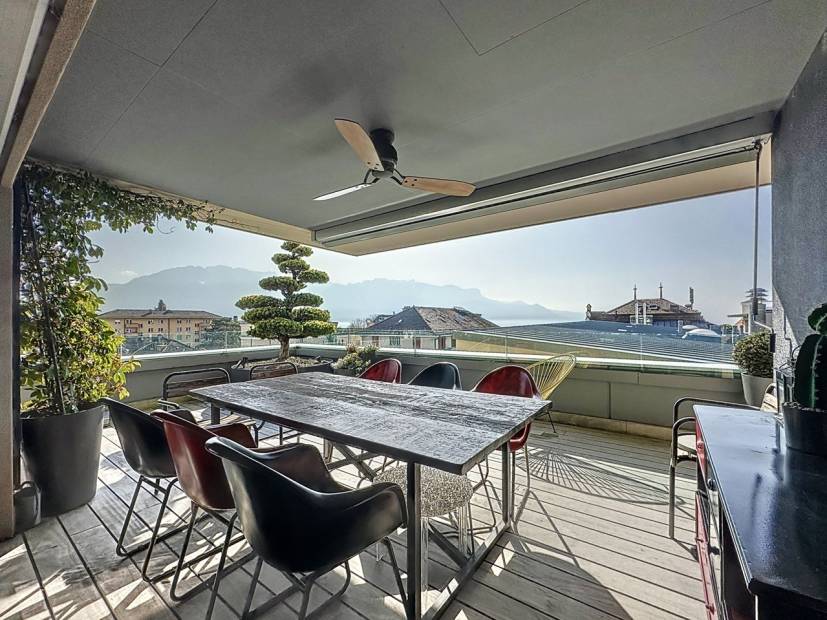 Magnifique appartement en attique de 5.5 pièces avec grande terrasse à vendre au centre de Vevey