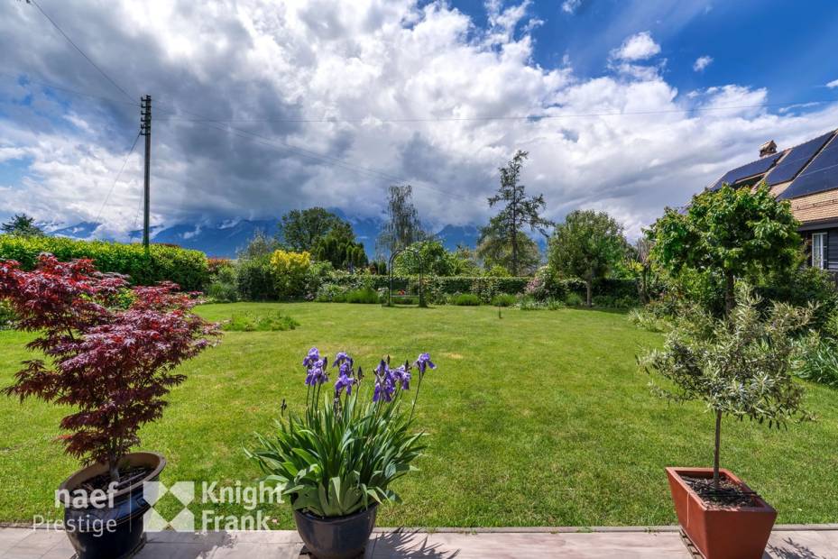 Maison individuelle avec beaucoup de caractère de 10 pièces au centre ville à vendre à St-Légier