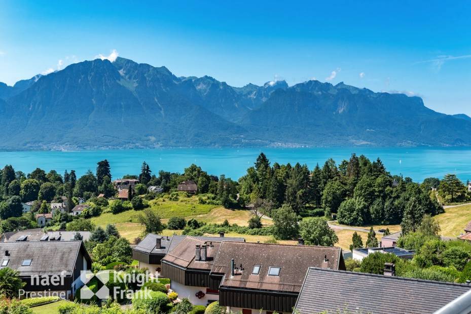 Superbe appartement en attique de 166 m2 avec une vue panoramique à 360 degrés à vendre à Chailly/Montreux