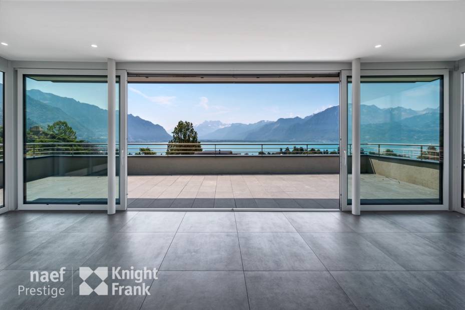 Superbe appartement en attique de 166 m2 avec une vue panoramique à 360 degrés à vendre à Chailly/Montreux