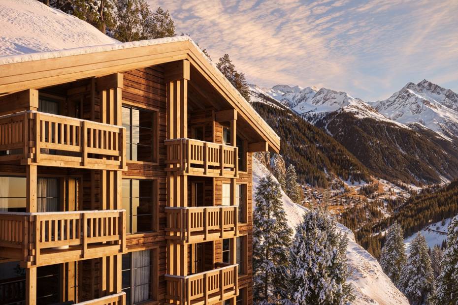 Weisshorn Lodge 10 luxury apartements in the heart of Grimentz