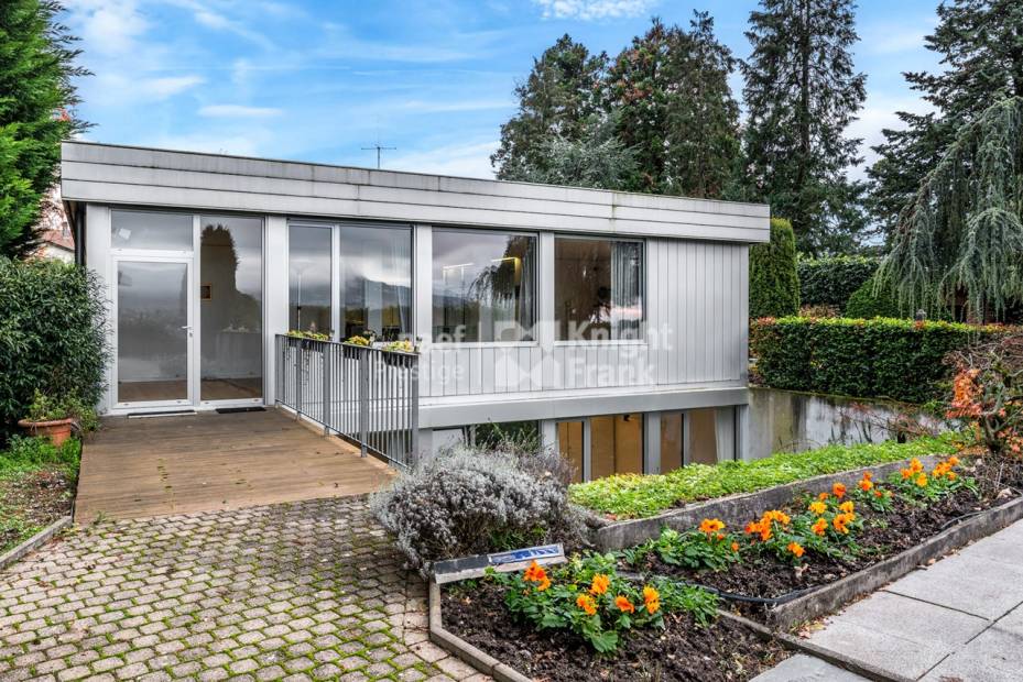 Maison d’architecte de 3 logements avec piscine extérieure à vendre à Chernex / Montreux