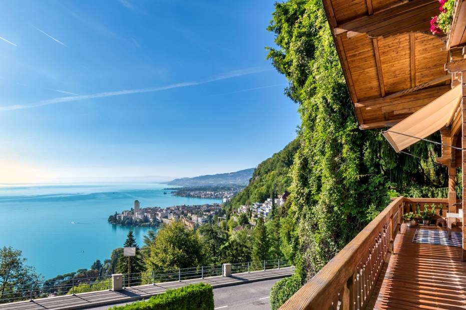 Chalet exceptionnel, offrant un caractère authentique et une vue spectaculaire